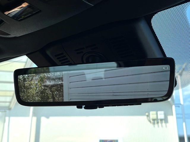 �y�f�W�^���C���i�[�~���[�z��Ȃ̑傫�ȉו��⓯��҂Ō�����m�F���Â炢���ł����S!�J�������B�e�����ԗ�����̉f�������[���~���[���ɕ\���B�N���A�Ȏ��E�ŏ󋵂̊m�F���\�ł�!