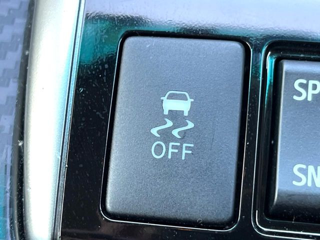 �y������h�~���u�z�ԗ��̉���������m����ƁA�����I�Ɏԗ��̐i�s������ۂ悤�Ɏԗ��𐧌䂵�܂��B�J�̓��ȂǊ���₷���H�ʏ󋵂ł����S�ȉ^�]���\�ł��B