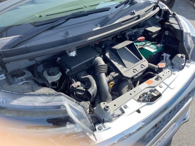 親切・丁寧な専門メカニックスタッフが応対!・車検・点検整備・事故等の修理などアフターサービスも安心。お車のカスタマイズもネクステージのサービススタッフまでご相談ください!