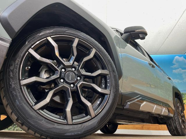 �y�����I�v�V����20�C���`�A���~�z�C�[���z�����I�v�V�����z�C�[���𑕒��B���s���\�̌���ɉ����A�O�ς����X�^�C���b�V���ɂȂ��Ă��܂��B