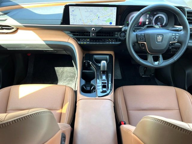 クラウンスポーツ2.5 Z E-Four 4WD