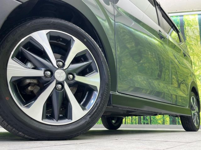 �y����15�C���`�A���~�z�C�[���z�O�ςɃ}�b�`���������A���~�z�C�[���𑕒����Ă���܂��B�e��ЊO�A���~�z�C�[����A�X�^�b�h���X�^�C�����戵�����Ă���܂��B���񂲑��k����������