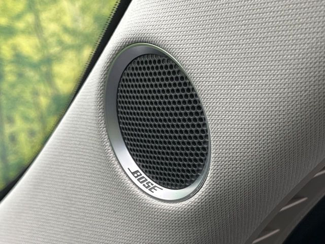 �yBOSE�T�E���h�V�X�e���z���[�J�[�I�v�V�����̍��i�ʃT�E���h�V�X�e���𓋍ځB��p�̃`���[�j���O���{���ꂽ�召�l�X�ȃX�s�[�J�[����ǎ��ȃT�E���h���t�ł��A�Տꊴ���ӂ�鉹����Ԃ����o���܂��B