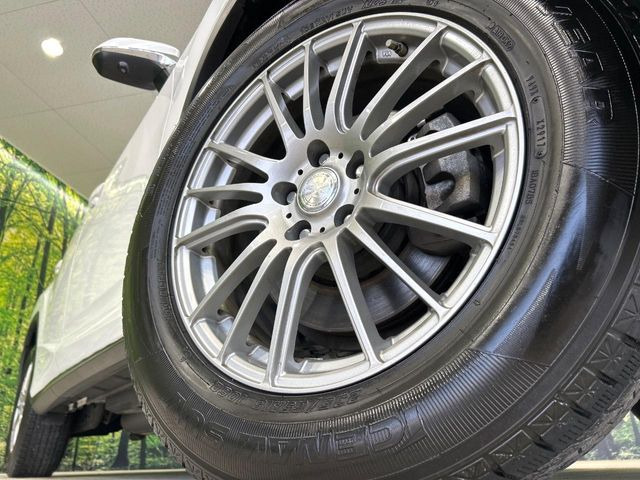 �y����18�C���`�A���~�z�C�[���z�O�ςɃ}�b�`���������A���~�z�C�[���𑕒����Ă���܂��B�e��ЊO�A���~�z�C�[����A�X�^�b�h���X�^�C�����戵�����Ă���܂��B���񂲑��k����������