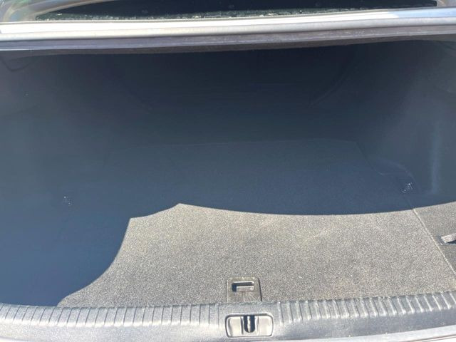 ���i�̂���������ʋ΁A���}���ɏ\���ȉ׎��X�y�[�X���m�ۂ��Ă���܂��B