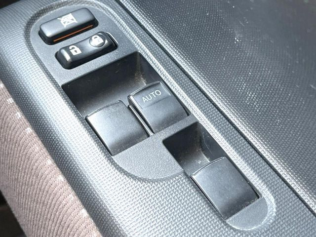 �y�d���i�[�~���[�z�T�C�h�~���[�͓d���i�[���ƂȂ��Ă���A�������ԏ�ł��L�Y�������X�N��}�����܂��B