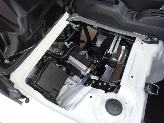 �G���W�����[�������ꂢ�ł���B�@�֋@�\�n���ǍD�ł��B�[�ԑO�ɓ_���������s���܂��B�G���W���I�C���E�I�C���t�B���^�[���͌����v���܂��B