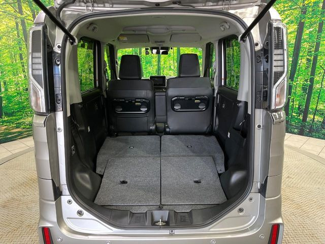 ���i�̂���������ʋ΁A���}���ɏ\���ȉ׎��X�y�[�X���m�ۂ��Ă���܂��B�Z�J���h�V�[�g��|���ƁA�傫�ȉו��̐ύڂ��\�ł���