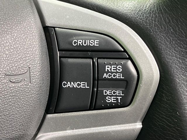 �y�N���[�Y�R���g���[���z�������H�����N���N���s�B�A�N�Z���𗣂��Ă���葬�x�ő��s���ł��A�������^�]���̕��S���y��!�����E�������ȒP�ȃX�C�b�`����Œ����ł��܂��B