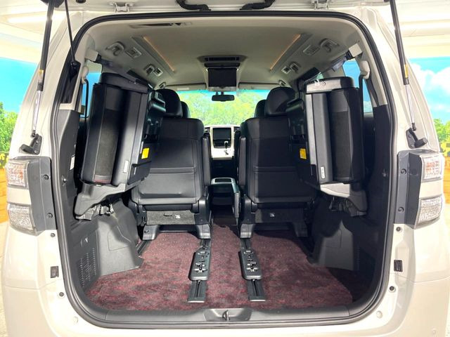 ���i�̂���������ʋ΁A���}���ɏ\���ȉ׎��X�y�[�X���m�ۂ��Ă���܂��B3��V�[�g��|���ƁA�傫�ȉו��̐ύڂ��\�ł���