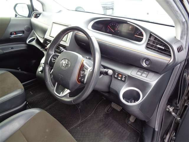 シエンタ1.5 G クエロ