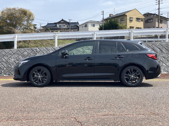 カローラツーリング1.8 ハイブリッド W×B