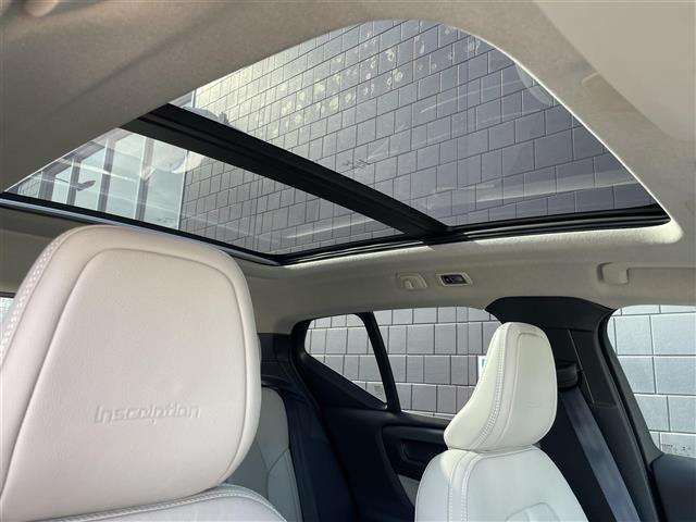 XC40T4 AWD インスクリプション 4WD