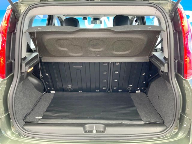 ●トランクルーム:趣味が広がる収容スペース!これだけの広さがあればお買い物やレジャーなどにも最適です!使用感も少なくきれいな状態を維持しております。