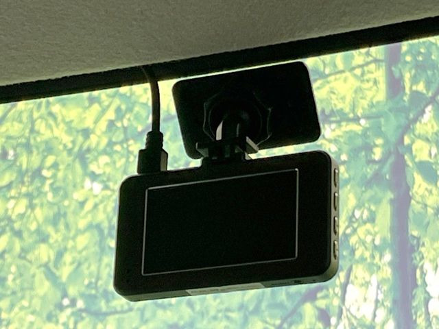 �y�h���C�u���R�[�_�[�z�h���C�u���R�[�_�[����!���s���͂������A������^�]�⎖�̂ɑ��������ہA�f���ŋL�^���A����̃��X�N�ɔ����܂��B���L�^�pSD�J�[�h�͂��q�l�����g�ł��������������K�v������܂��B