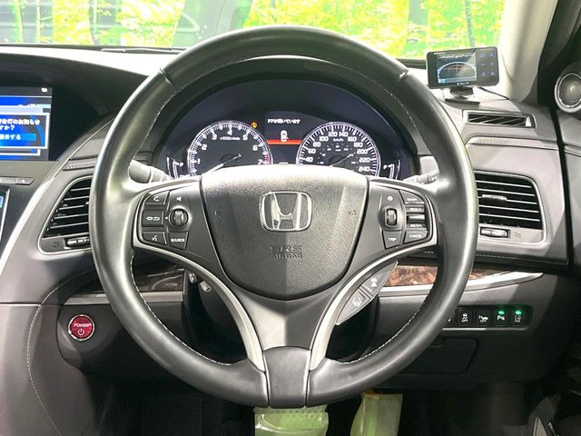 �y�����v�����X�e�A�����O�z�㎿�Ȋv���g�p���邱�ƂŁA��ɂ����������݂ƂĂ��^�]���₷���n���h���ł���