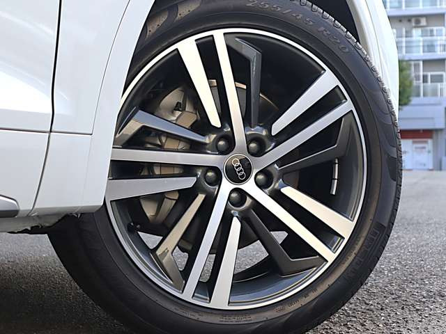 Q5スポーツバックSライン ダイナミック エディション ディーゼル 4WD