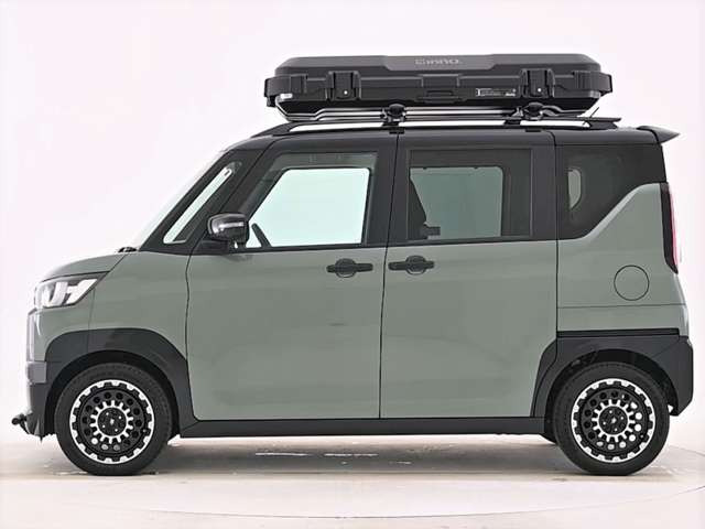 デリカミニT プレミアム 4WD