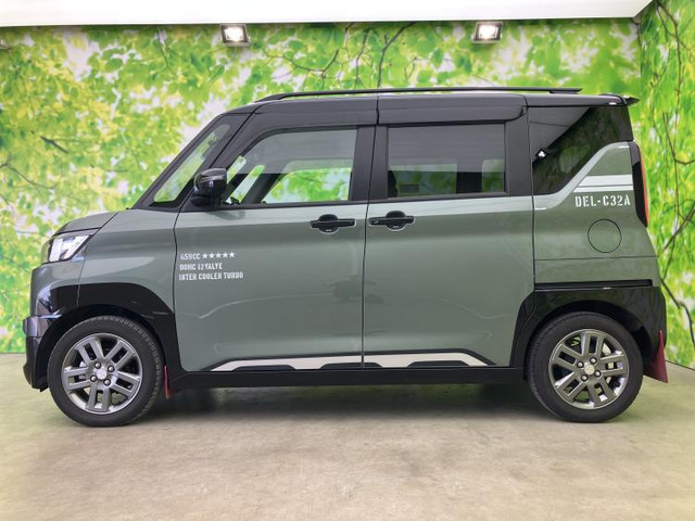 デリカミニT プレミアム 4WD