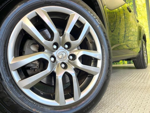 �y����18�C���`�A���~�z�C�[���z�O�ςɃ}�b�`���������A���~�z�C�[���𑕒����Ă���܂��B�e��ЊO�A���~�z�C�[����A�X�^�b�h���X�^�C�����戵�����Ă���܂��B���񂲑��k����������