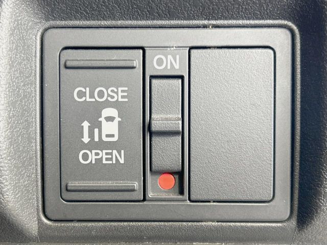 �y�p���[�X���C�h�h�A�z�X�}�[�g�L�[��^�]�Ȃ̃X�C�b�`�ŃX���C�h�h�A�̊J���\���d��������͂����ăh�A���J����K�v�������A���������q�l�ł��A�d���ו��������Ă��鎞�����N�ɊJ���߂ł��܂���