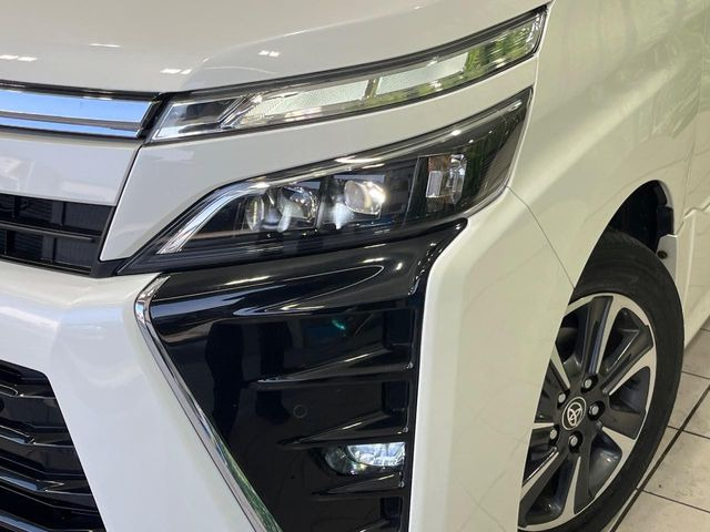 �yLED�w�b�h���C�g�z���V����ԑ��s�����ǍD�Ȏ��E���m�ۂ����S���ĉ^�]�ł��鍂�P�xLED�w�b�h���C�g�𑕔�!�_�����x�������A����d�͂��}�����Ă��܂��B