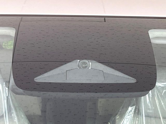 �y�z���_�Z���V���O�z���s���ɑO���̎ԗ�����F�����A�Փ˂������Ȏ��͌x��ƃu���[�L�ŏՓˉ���Ɣ�Q�y�����A�V�X�g�B�����S�Ƀh���C�u�����y���݂��������܂��B