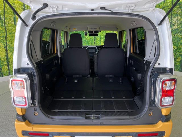 ���i�̂���������ʋ΁A���}���ɏ\���ȉ׎��X�y�[�X���m�ۂ��Ă���܂��B�Z�J���h�V�[�g��|���ƁA�傫�ȉו��̐ύڂ��\�ł���