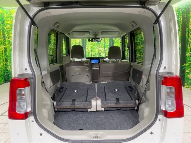 ���i�̂���������ʋ΁A���}���ɏ\���ȉ׎��X�y�[�X���m�ۂ��Ă���܂��B�Z�J���h�V�[�g��|���ƁA�傫�ȉו��̐ύڂ��\�ł���