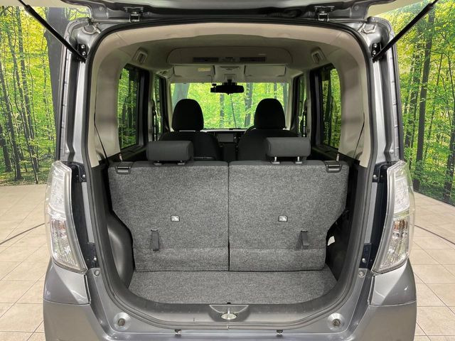 ���i�̂���������ʋ΁A���}���ɏ\���ȉ׎��X�y�[�X���m�ۂ��Ă���܂��B�Z�J���h�V�[�g��|���ƁA�傫�ȉו��̐ύڂ��\�ł���