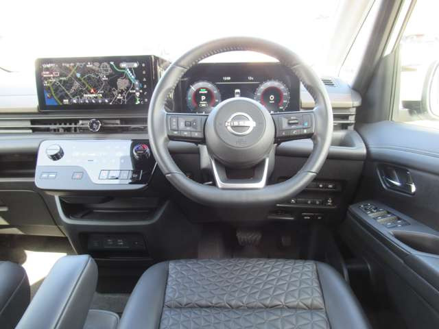 セレナ1.4 e-POWER ハイウェイスターV マルチベッド