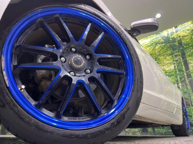 �yRAYS18�C���`�A���~�z�C�[���z�O�ςɃ}�b�`�����A���~�z�C�[���𑕒����Ă���܂��B�e��A���~�z�C�[����A�X�^�b�h���X�^�C�����戵�����Ă���܂��B���񂲑��k����������