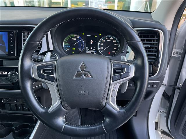 アウトランダーPHEV2.4 G 4WD