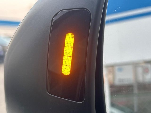 �y�����r�[�N���f�B�e�B�N�V�����z���s���A�h�A�~���[�̎��p�ɂȂ�₷���ӏ��Ɍ㑱�Ԃ��ڋ߂���ƃT�C�h�~���[�t�߂Ɍx����\���A�h���C�o�[�ɒ��ӊ��N�ƁA����̍ۂ̓n���h��������A�V�X�g�����܂��B