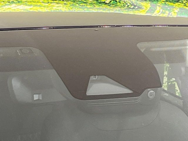 �y�g���^�Z�[�t�e�B�Z���X�z���s���ɑO���̎ԗ�����F�����A�Փ˂������Ȏ��͌x��ƃu���[�L�ŏՓˉ���Ɣ�Q�y�����A�V�X�g�B�����S�Ƀh���C�u�����y���݂��������܂��B