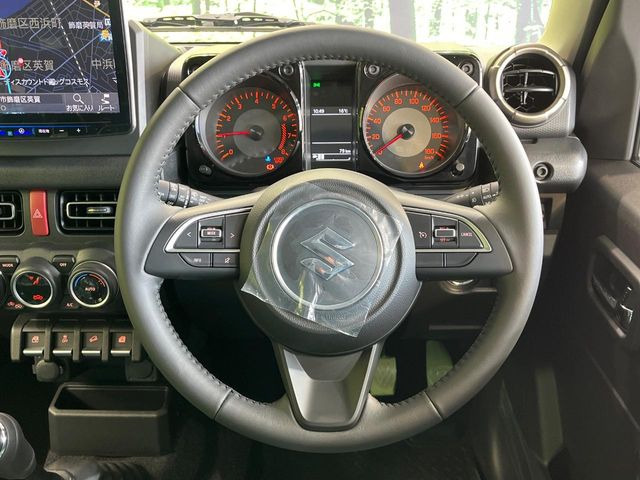 �y�����v�����X�e�A�����O�z�㎿�Ȋv���g�p���邱�ƂŁA��ɂ����������݂ƂĂ��^�]���₷���n���h���ł���