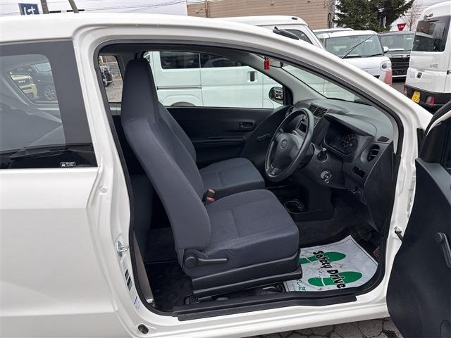 �[�ԑO�ɓ��O���̃N���[�j���O���������܂��B�e��R�[�e�B���O(�ʓr�L��)�����p�ӂ��Ă���܂��̂ŁA���񂲑��k���������B