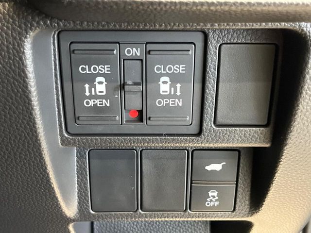 �y�����p���[�X���C�h�h�A�z�X�}�[�g�L�[��^�]�Ȃ̃X�C�b�`�Ō�ȗ����X���C�h�h�A�̊J���\���d��������͂����ăh�A���J����K�v�������A�����Ȃ��q�l�ł��ȒP�ɊJ���߂ł����K�ł���