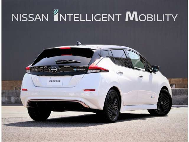 リーフX Vセレクション 90周年記念車