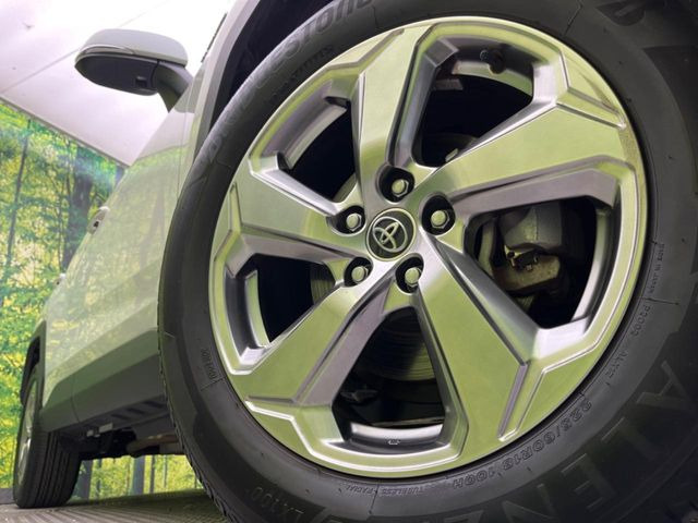 �y����18�C���`�A���~�z�C�[���z�O�ςɃ}�b�`���������A���~�z�C�[���𑕒����Ă���܂��B�e��ЊO�A���~�z�C�[����A�X�^�b�h���X�^�C�����戵�����Ă���܂��B���񂲑��k����������