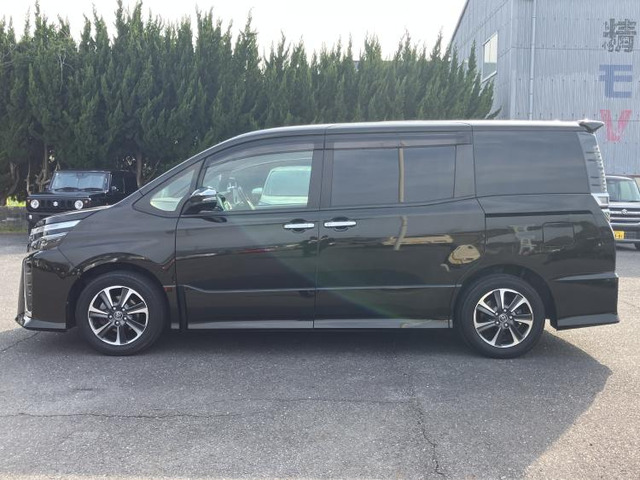 ヴォクシー2.0 ZS 煌