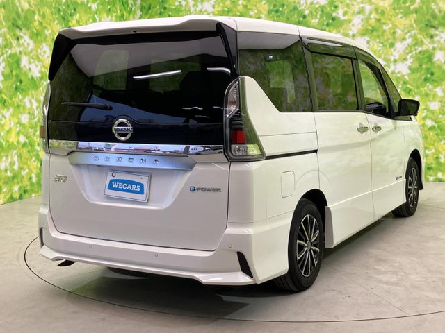 セレナ1.2 e-POWER ハイウェイスターV