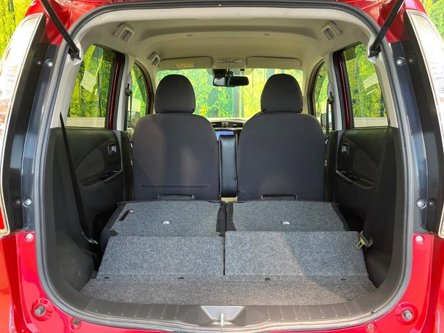 普段のお買い物や通勤、送迎等に十分な荷室スペースを確保しております。セカンドシートを倒すと、大きな荷物の積載も可能です♪