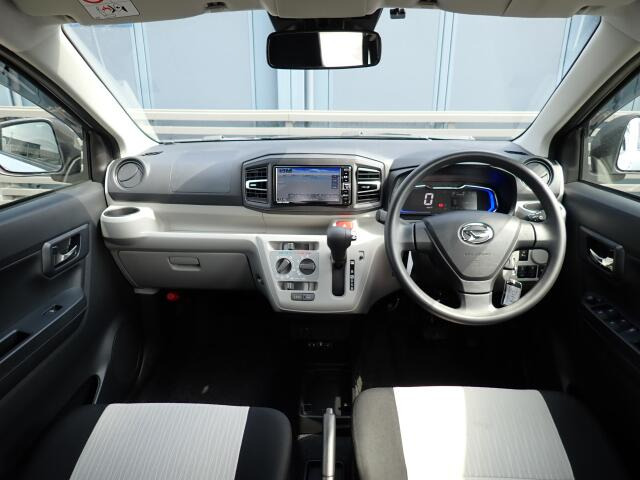 �C���p�l�摜�ɂȂ�܂��B�ԓ��͐��Ǝ҂ɂĎ����N���[�j���O�{�H�ς݂Ȃ̂ŁA��ϐ����ł��B