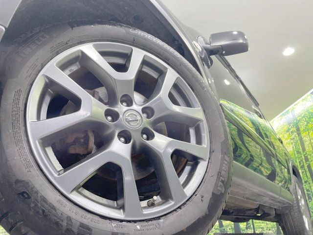 �y����18�C���`�A���~�z�C�[���z�O�ςɃ}�b�`���������A���~�z�C�[���𑕒����Ă���܂��B�e��ЊO�A���~�z�C�[����A�X�^�b�h���X�^�C�����戵�����Ă���܂��B���񂲑��k����������