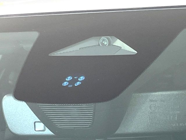 �y�V�e�B�u���[�L�A�N�e�B�u�V�X�e���z�ᑬ���s���ɑO���̎ԗ�����F�����A�Փ˂������Ȏ��͌x��ƃu���[�L�ŏՓˉ���Ɣ�Q�y�����A�V�X�g�B�����S�Ƀh���C�u�����y���݂��������܂��B