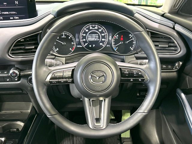 �y�����v�����X�e�A�����O�z�㎿�Ȋv���g�p���邱�ƂŁA��ɂ����������݂ƂĂ��^�]���₷���n���h���ł���