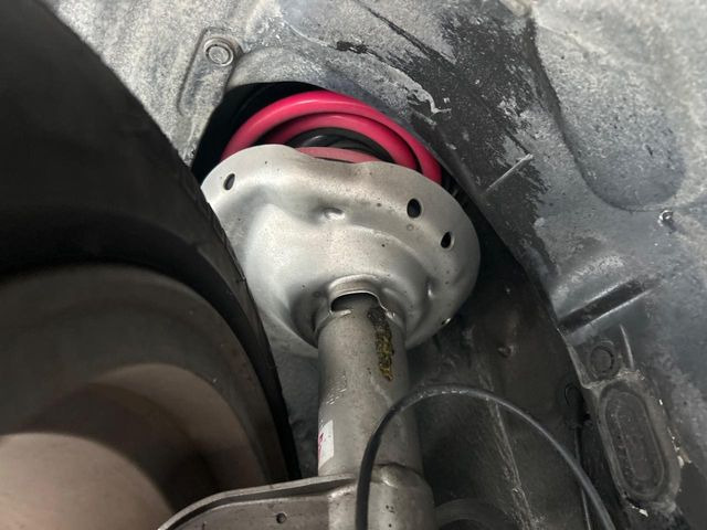 下回りの劣化予防の為の防錆加工の施工も承っております。降雪地域はもちろん、沿岸部にお住いの方や、趣味でマリン・ウィンタースポーツをされる方に大変好評いただいております。