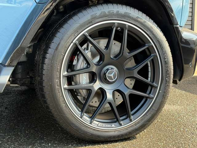 �}�b�g�u���b�N22�C���`AMG�A���~�z�C�[���EAMG���S����V���o�[�L�����p�[�B�B