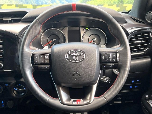 �y�����v�����X�e�A�����O�z�㎿�Ȋv���g�p���邱�ƂŁA��ɂ����������݂ƂĂ��^�]���₷���n���h���ł���